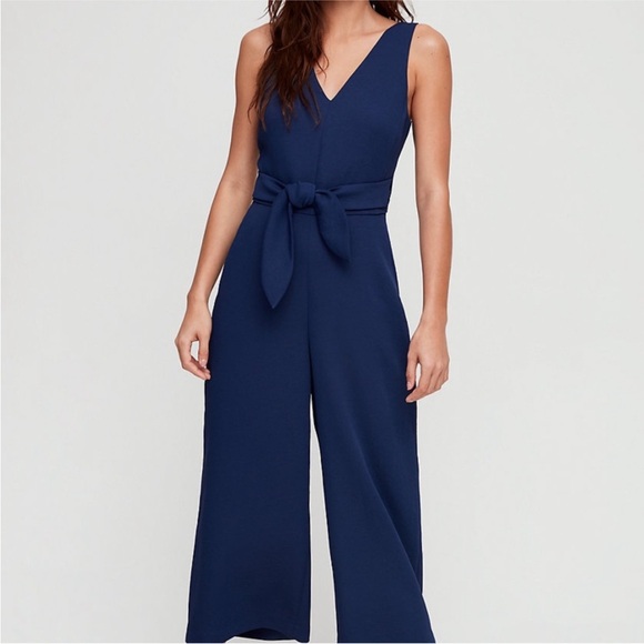 Aritzia Wilfred Ecoulement Navy V Jumpsuit - Size 8 - Picture 1 of 12